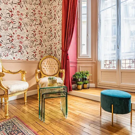 Le Louis Xv Halte A Centre - Parking Gratuit